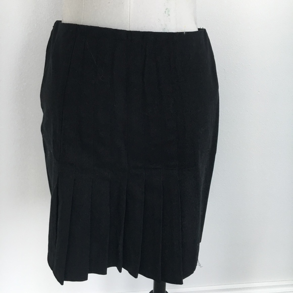 Black Pencil Skirt - Victoria Secret - Picture 1 of 6